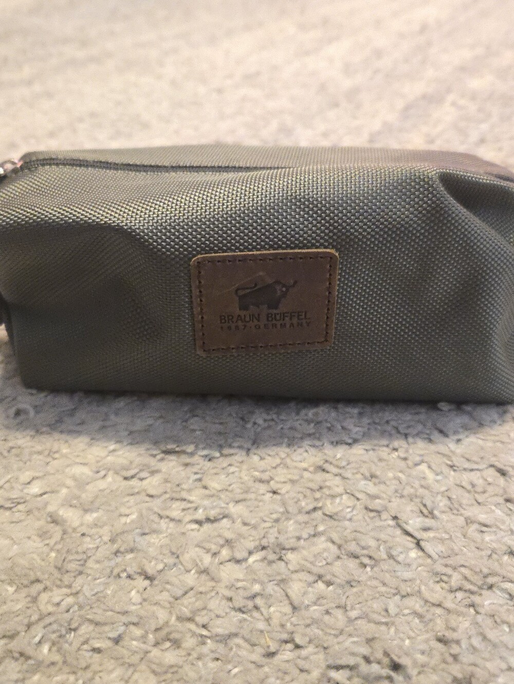 Braun Buffel Lufthansa First Class Amenity Kit Pouch Olive Green Travel Cosmetic